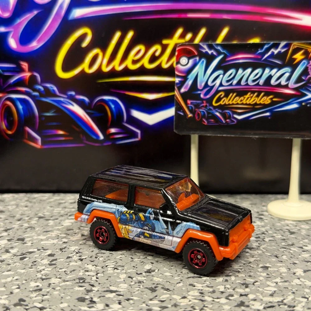 Matchbox Jeep Cherokee MB163 Black Orange Comic Graphics Diecast SUV 1:64 Scale